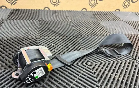 Volvo XC90 Rear seatbelt 630015800