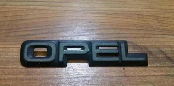 Manufacturer badge logo/emblem