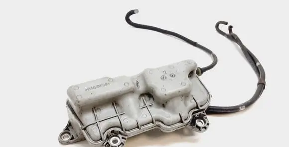 Volvo V40 Vacuum air tank 31339809