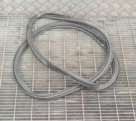 Audi A1 Rubber seal rear door 8X4833722B