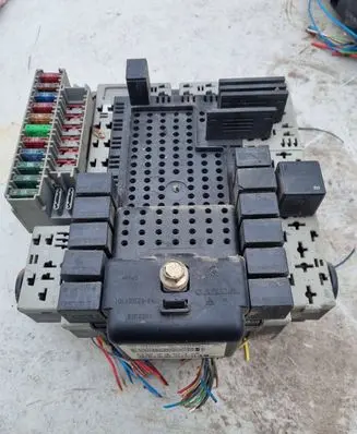 Volvo S80 Fuse module 184247617 0271512 9401802