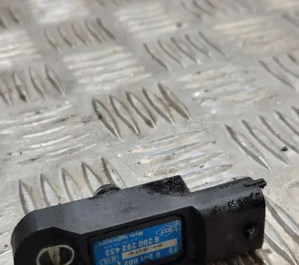 Renault Megane III Air pressure sensor 8200292433 0281002740 8200185545
