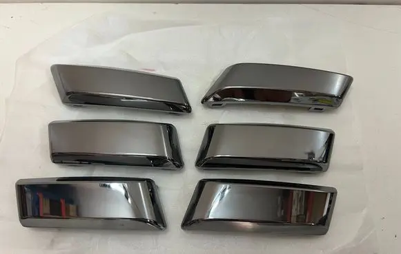Suzuki Vitara (LY) Front bumper upper radiator grill 9911486R100CB