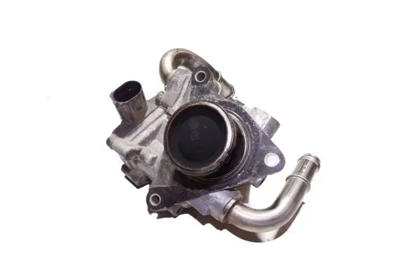 Volkswagen Jetta VI EGR valve 04L1315011RV100 04L131501