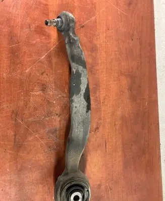 Mercedes-Benz E W212 Front lower control arm/wishbone 21220