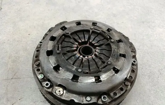 BMW 1 E81 E87 Dual mass flywheel 