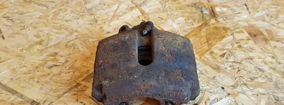 Volkswagen PASSAT B6 Front brake caliper