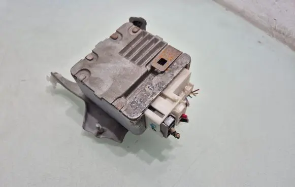 Toyota Yaris Power steering control unit/module 6900001067 1129001330