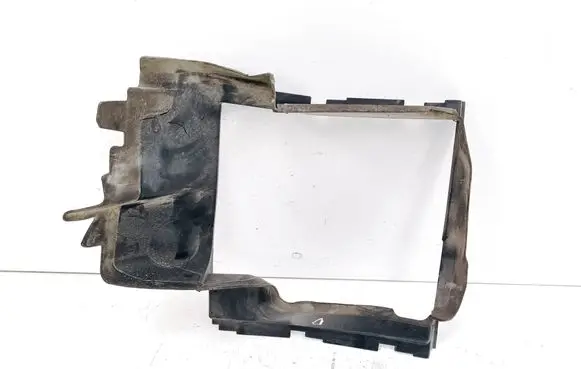 Audi Q7 4L Intercooler air channel guide 4L0117336F
