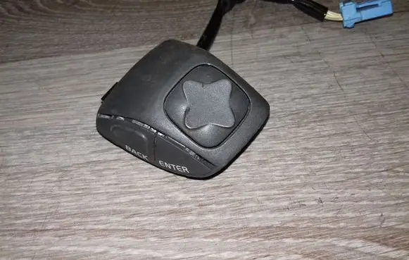 Volvo S80 Steering wheel buttons/switches 3533843
