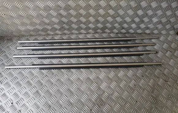 Volvo S80 Front door glass trim molding 30744529 30674512 30674511