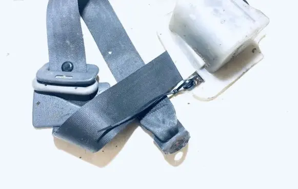 Mitsubishi Space Wagon Front seatbelt 32768xh 5436