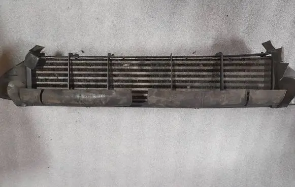 Mercedes-Benz C W203 Intercooler radiator a2035000400 2035000400