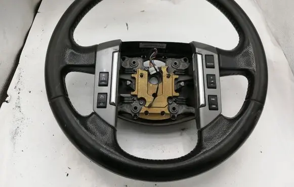 Land Rover Discovery 3 - LR3 Steering wheel 8H2213D767FA