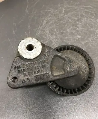 Porsche Cayenne (9PA) Alternator belt tensioner 