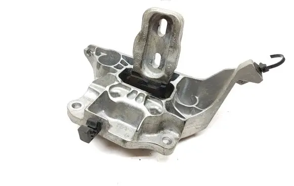 Peugeot 208 Engine mount bracket 9824312980