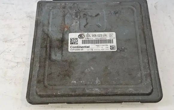 Skoda Rapid (NH) Engine control unit/module 03L906023LN 5WP42689AA 03L906023LK