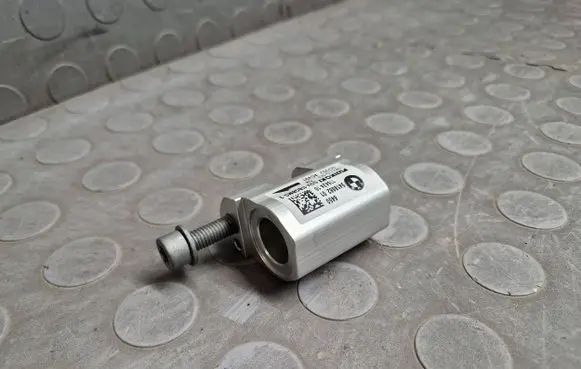 BMW i4 Air conditioning (A/C) expansion valve 9418662
