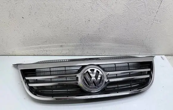Volkswagen Tiguan Front bumper upper radiator grill 1K5853600 5N0853651C 5N0853653A
