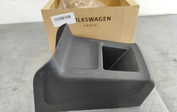 Audi Q2 - Other center console (tunnel) element 81A864376B4PK