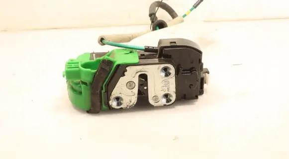 Hyundai i40 Rear door lock