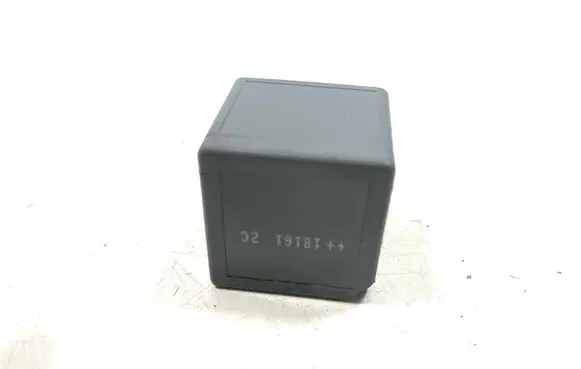 Volvo XC90 Other relay 8888301325 30765045 V23136J4X94