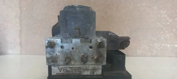 Toyota Avensis Verso ABS Pump 4451044050