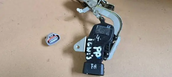 Suzuki Ignis Front door lock 8220181G20 8220181G10
