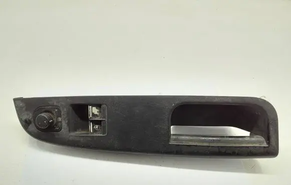 Volkswagen Golf V Electric window control switch 1K3868050B
