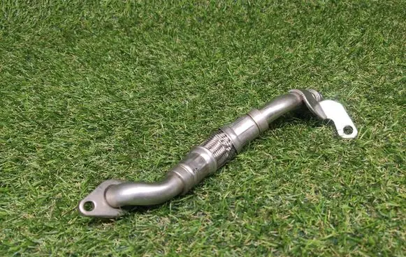 BMW 3 E90 E91 Turbo turbocharger oiling pipe/hose 7563713 756371303