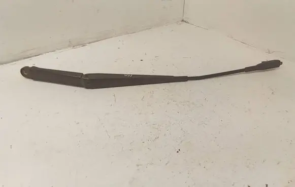 Volvo XC90 Front wiper blade arm 30753820