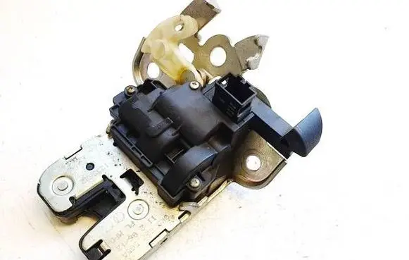 Audi A7 S7 4G Tailgate/trunk/boot lock/catch/latch 8k9827505a 1235622