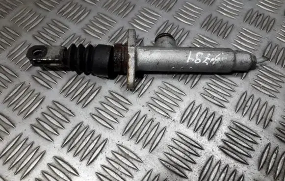 Alfa Romeo 164 Clutch master cylinder 