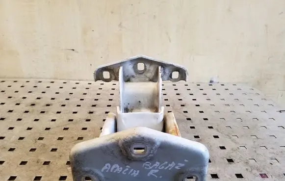 Nissan Primastar Loading door lower hinge 57854A 527428A