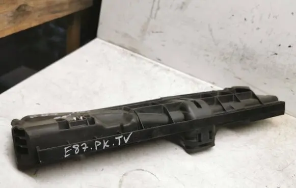 BMW 1 E81 E87 Radiator mount bracket 7524912 11074810 PA66GF30