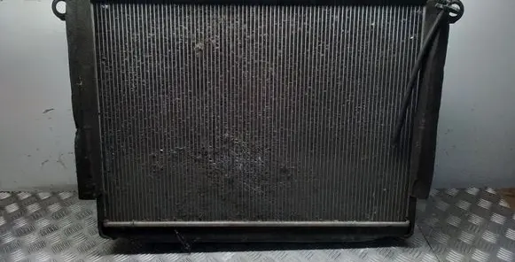 Toyota Land Cruiser (J100) Coolant radiator