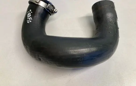Renault Trafic II (X83) Intercooler hose/pipe 521120A