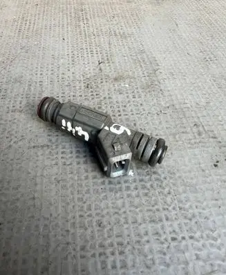 BMW X5 E53 Fuel injector 0280155823 1707843