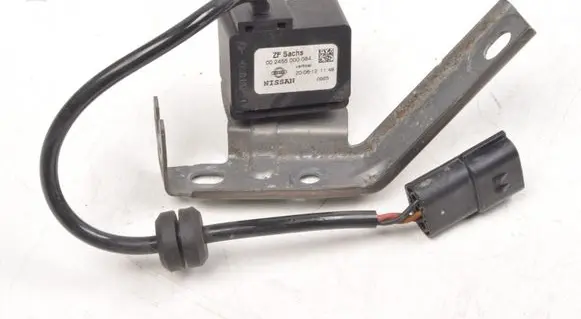 Infiniti QX70 S51 Front height sensor lever 002455000084
