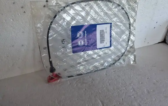 Fiat Seicento/600 Engine bonnet/hood lock release cable 735250182