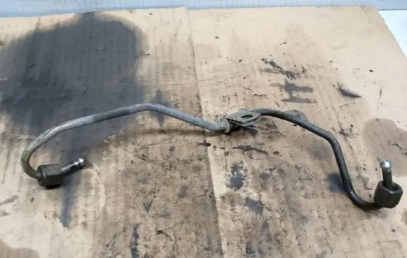 Nissan Almera Tino Fuel line pipe