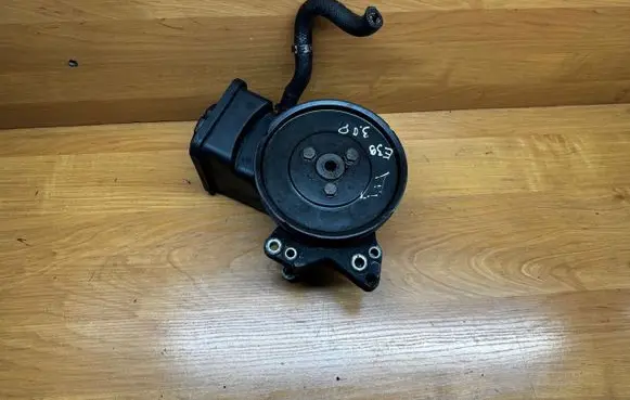 BMW 5 E39 Power steering pump 1095749 7691974518 32412247599
