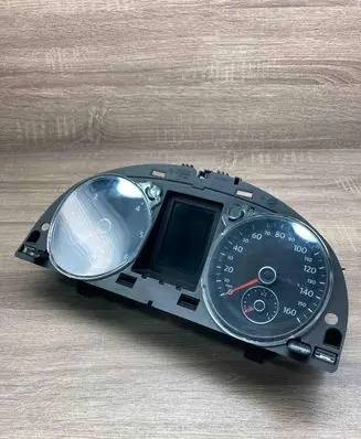 Volkswagen PASSAT B7 Speedometer (instrument cluster) 3AA920970E