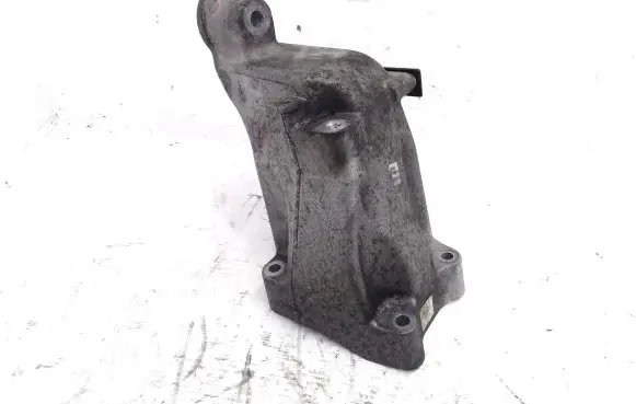 Mercedes-Benz Vito Viano W639 Engine mounting bracket A6512234404