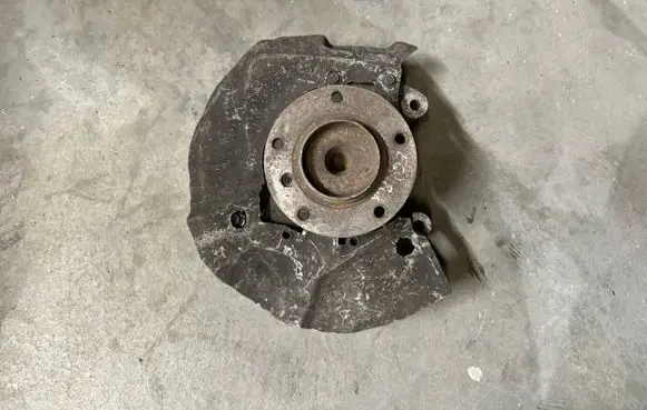 BMW 5 E60 E61 Front wheel hub spindle knuckle 31216760953 6760953