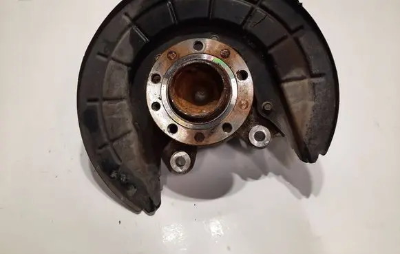 Chrysler 200 Stub axle 
