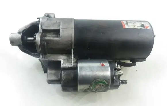Volkswagen PASSAT B5 Starter motor 
