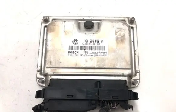 Volkswagen Golf V Engine control unit/module ECU