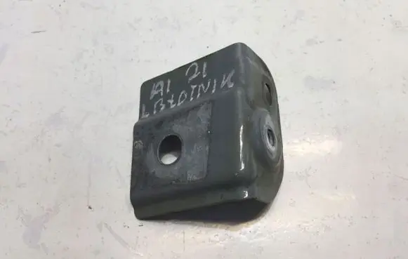 Audi A1 Fender mounting bracket 82A821327