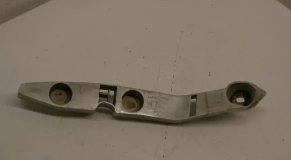 Ford Mondeo MK IV Front bumper mounting bracket 4M5117D959A